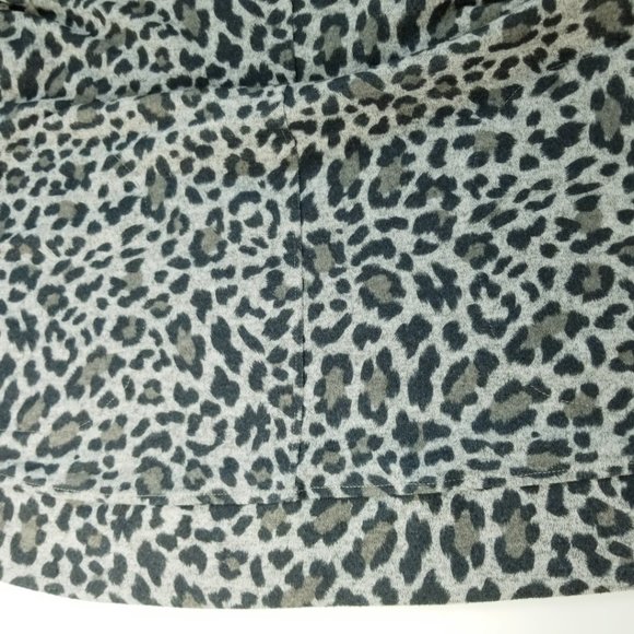 Ellen Tracy Soft Animal Leopard Print Sweatshirt - Picture 7 of 16